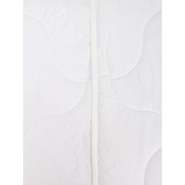 Одеяло 140х205 см полиэфирное волокно-бамбуковое волокно/полиэстер  стеганое